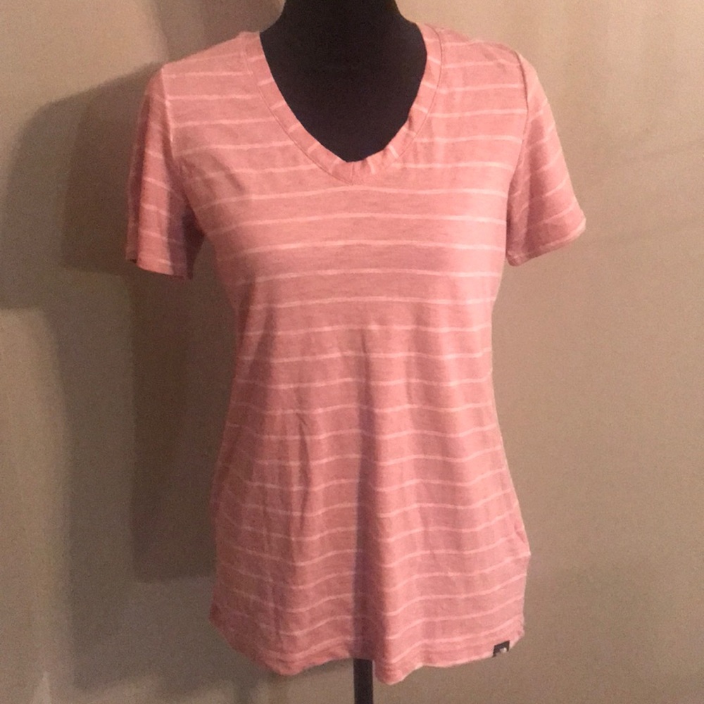 NWT The North Face Sand Scape Tee in Pink!!